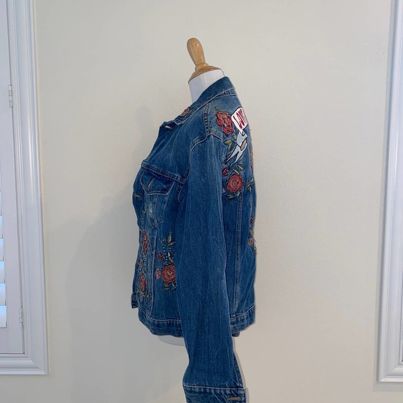 ZARA PREMIUM COLLECTION DENIM JACKET OVERSIZED EMBROIDERED ROSE FLOWERS Size XS - Picture 2 of 7